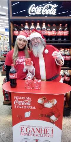 presença do papai Noel para ponto de ativação de marca  